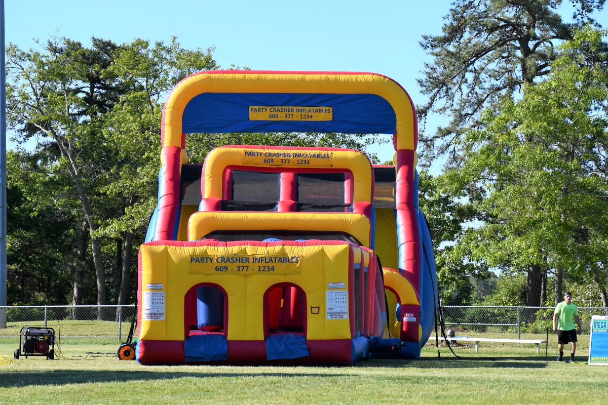 Rentable Inflatbles Obstacle Course Mania: Renting Inflatables for Active Fun - Party ...